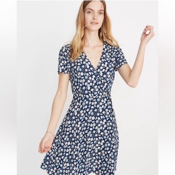 Madewell Dresses & Skirts - Madewell French Floral Blue Moon Button Up Wrap Dress Size 2